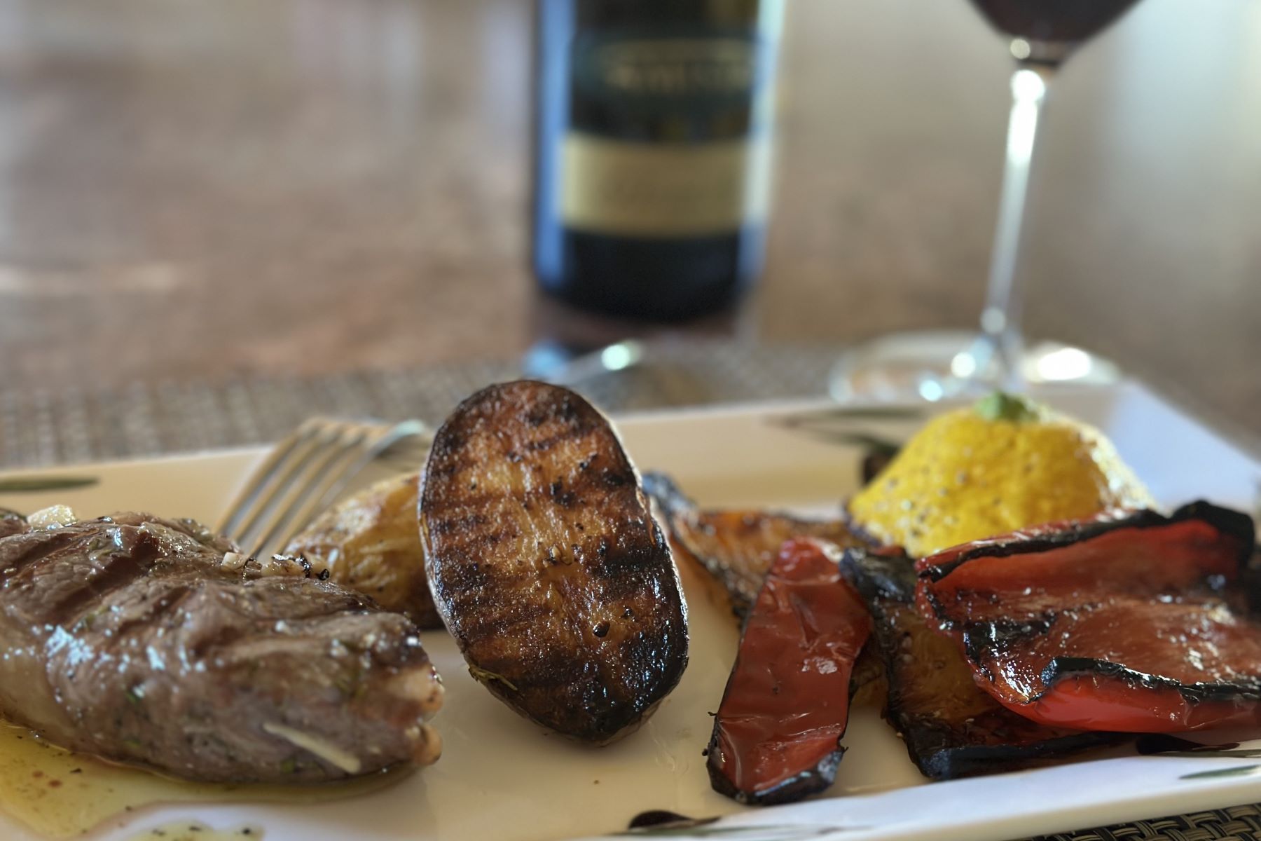 Grilled Steak, Potato and Vegatables with Amista Wine