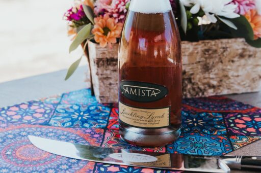 Amista Sparkling Syrah – Wine Roads Wine Style of the Month