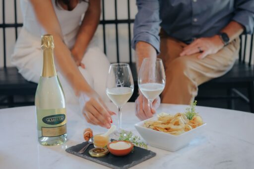 Where to Taste Sparkling Wines near Healdsburg