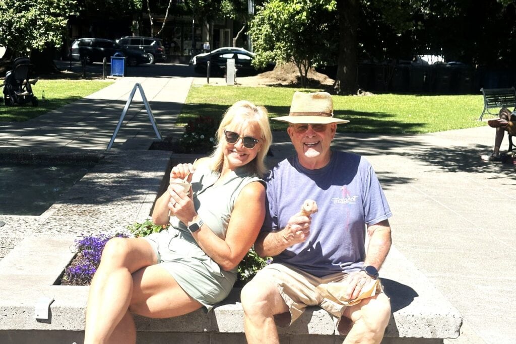 Local's Guide to Healdsburg - Eating Ice Cream in the Plaza